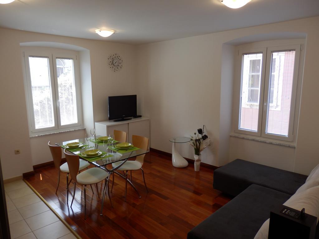 Apartment Pula Center Eksteriør bilde