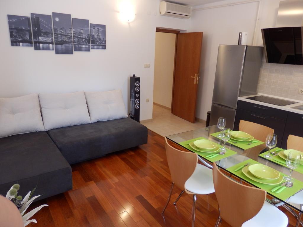 Apartment Pula Center Eksteriør bilde