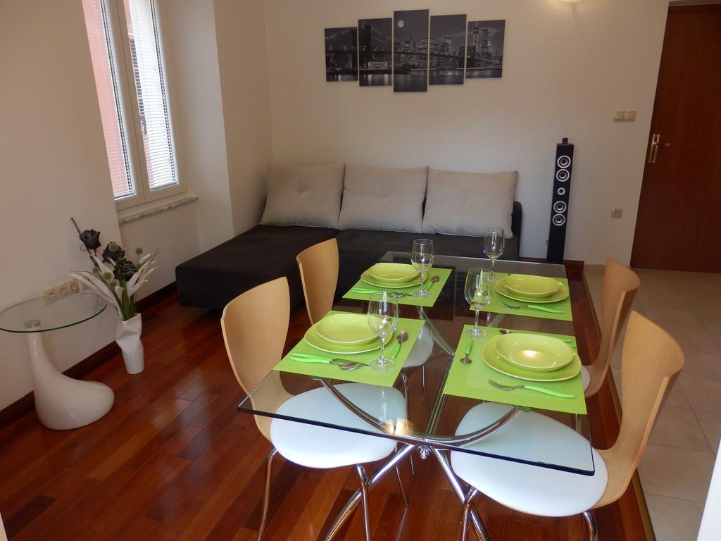 Apartment Pula Center Eksteriør bilde