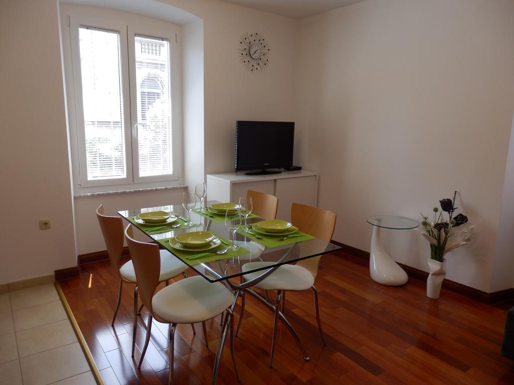 Apartment Pula Center Eksteriør bilde